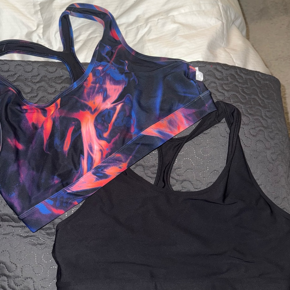 Old Navy Multicolor and Black Sports Bra Set
